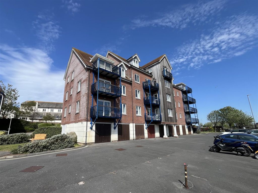 Additional image 10 of 2 bed flat for saleCorscombe Close, Weymouth DT4