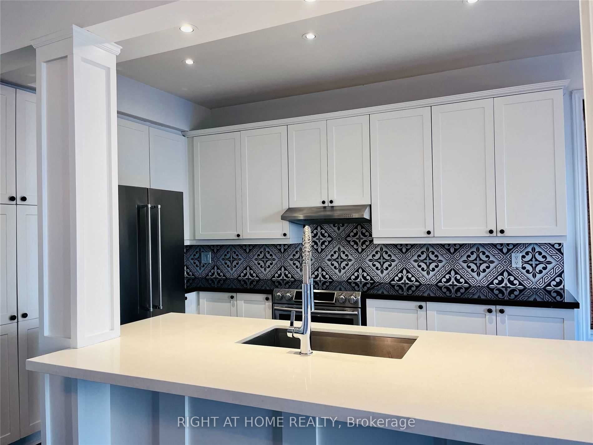 Additional image 5 of 2471 Felhaber Crescent, Oakville, ON, L6H 7R8