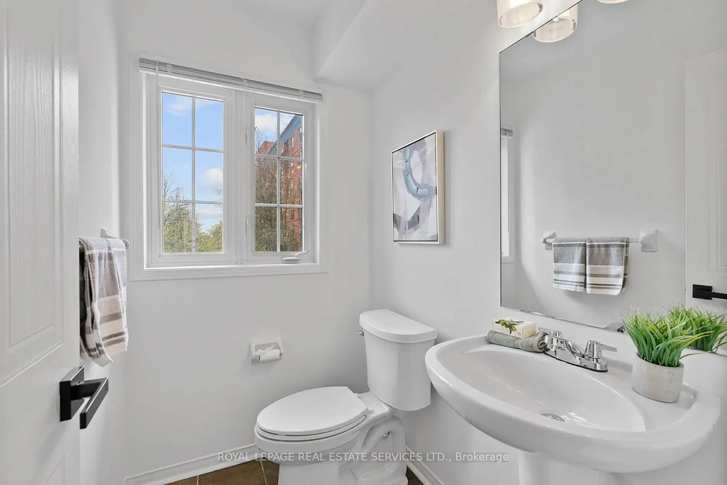 Additional image 9 of 262 St. Helens Avenue 207
