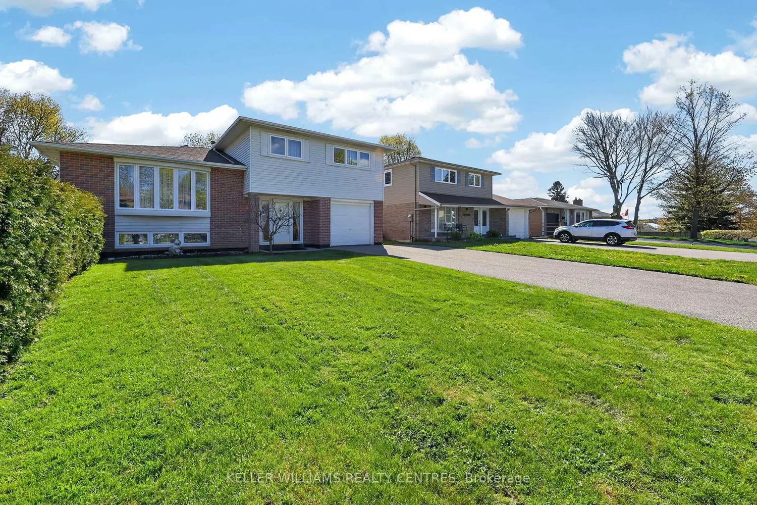 13 Laurentide Avenue