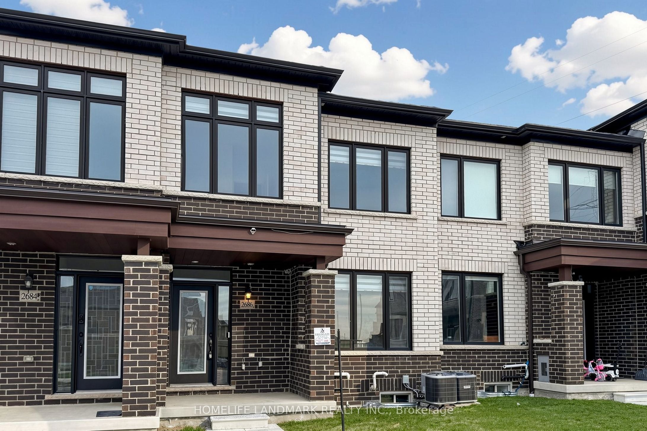 Additional image 2 of 2686 Delphinium Trail, Pickering, ON, L1X 0M1