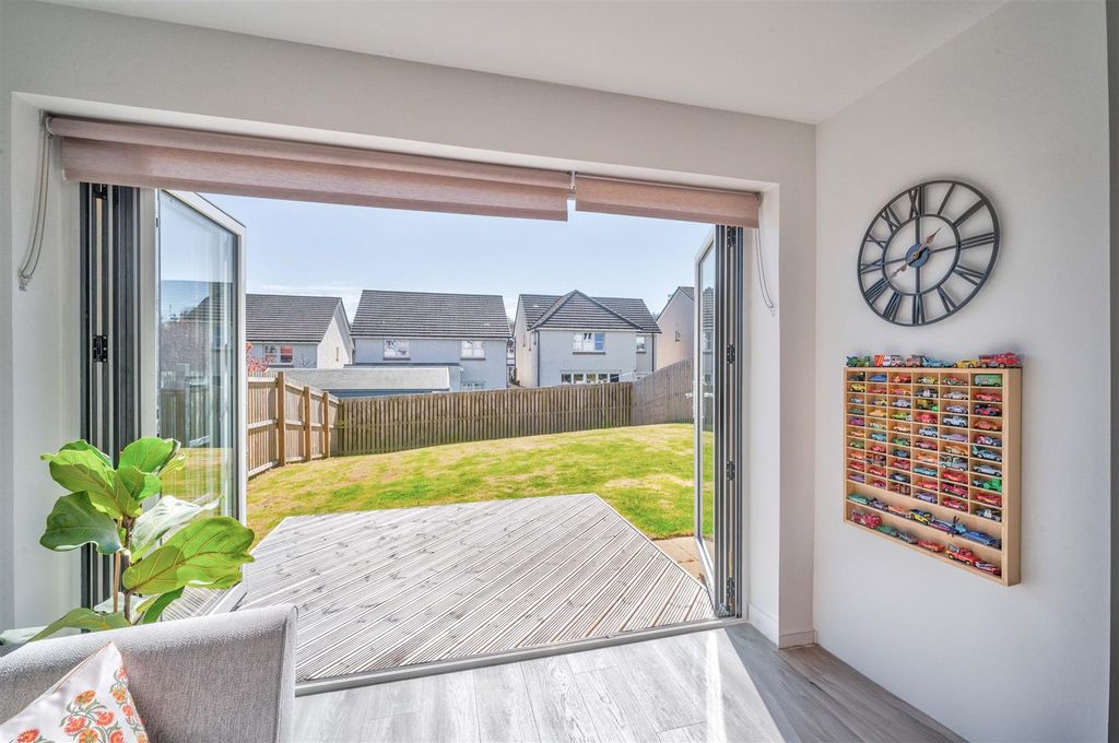 Additional image 4 of 4 bed property for saleAdam Crescent, Dundee DD3