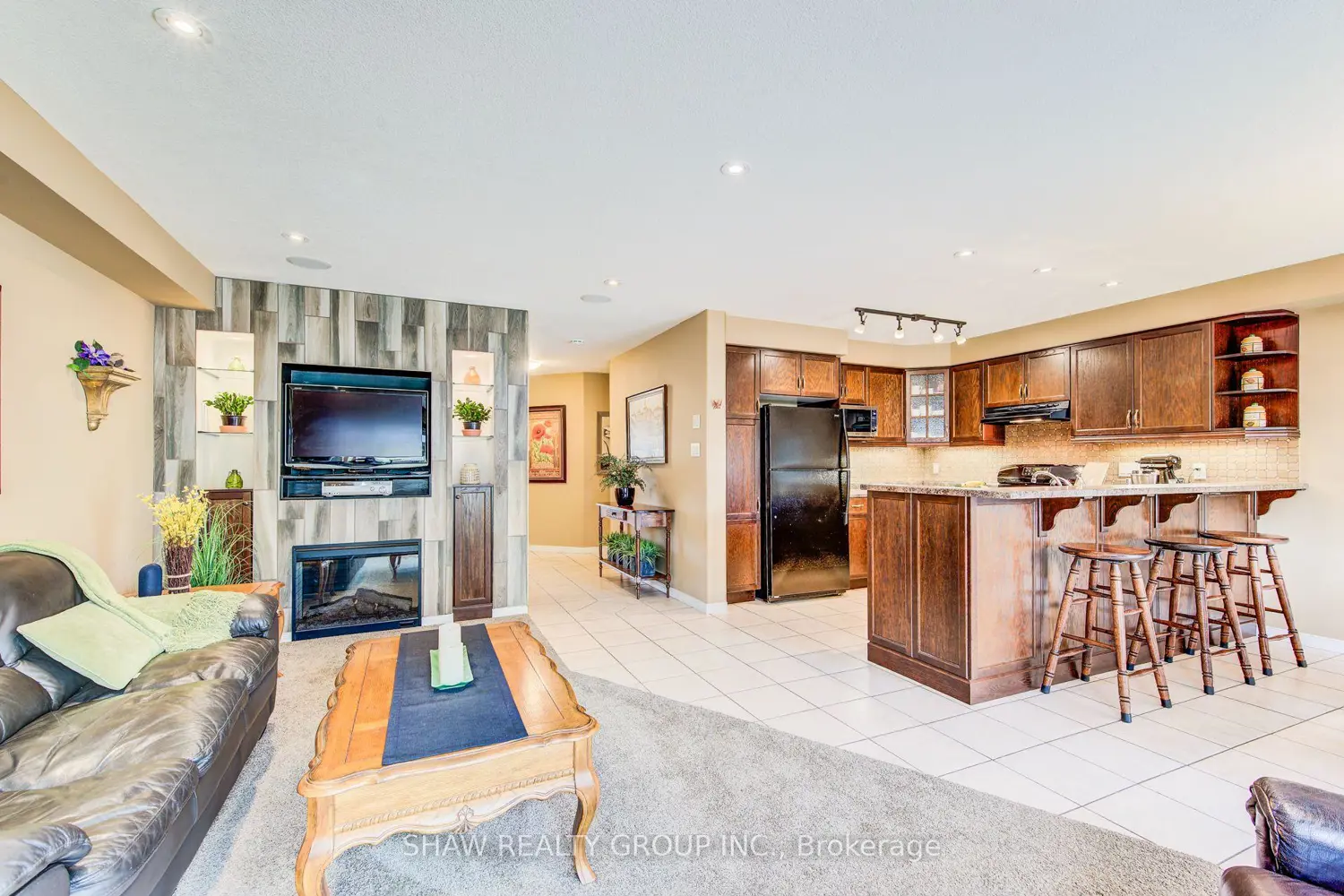 28 Walker Way photo 5