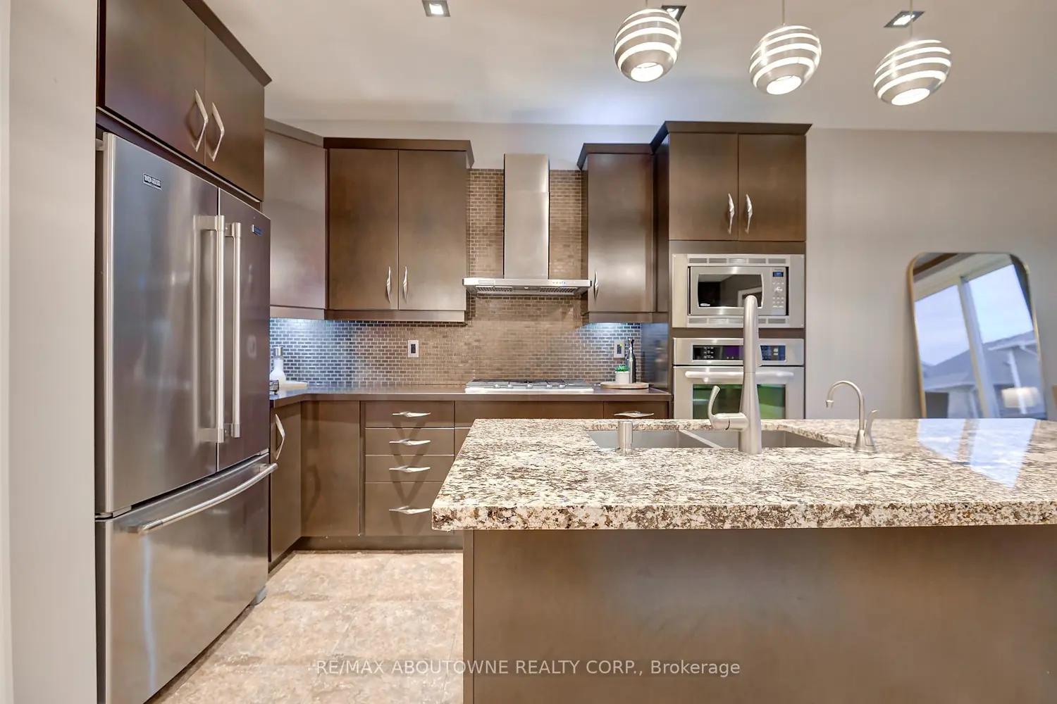 310 Leitch Landing photo 5