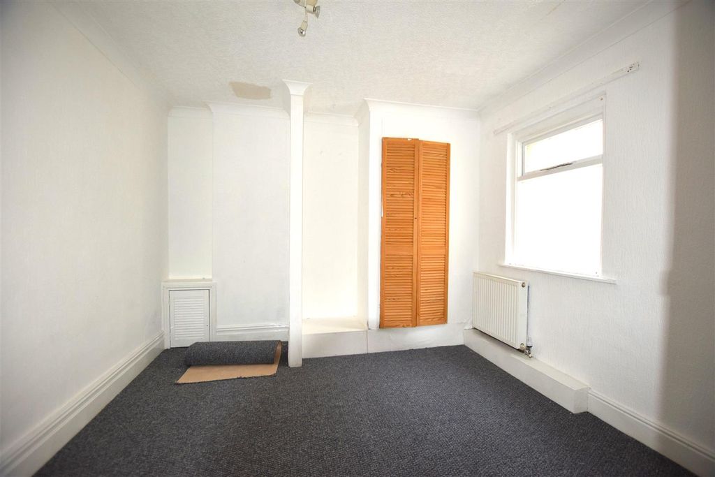 Additional image 7 of 3 bed end terrace house to rentSt. Marys Avenue, Barry CF63