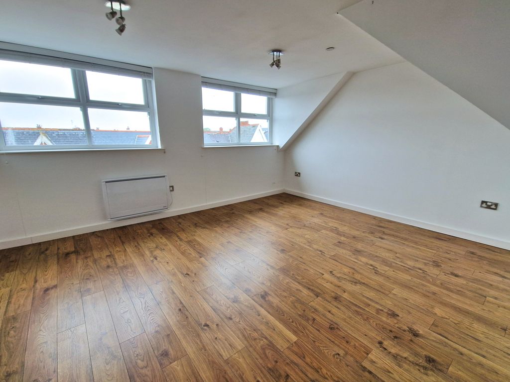 Additional image 2 of 1 bed flat for saleFlat 7, 26-28 Mary Street, Porthcawl CF36
