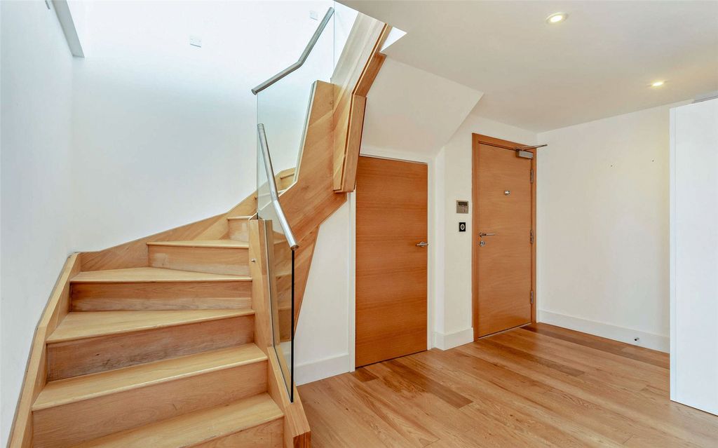 Additional image 14 of 3 bed flat to rentMarlowe House, Kingsley Walk, Cambridge CB5