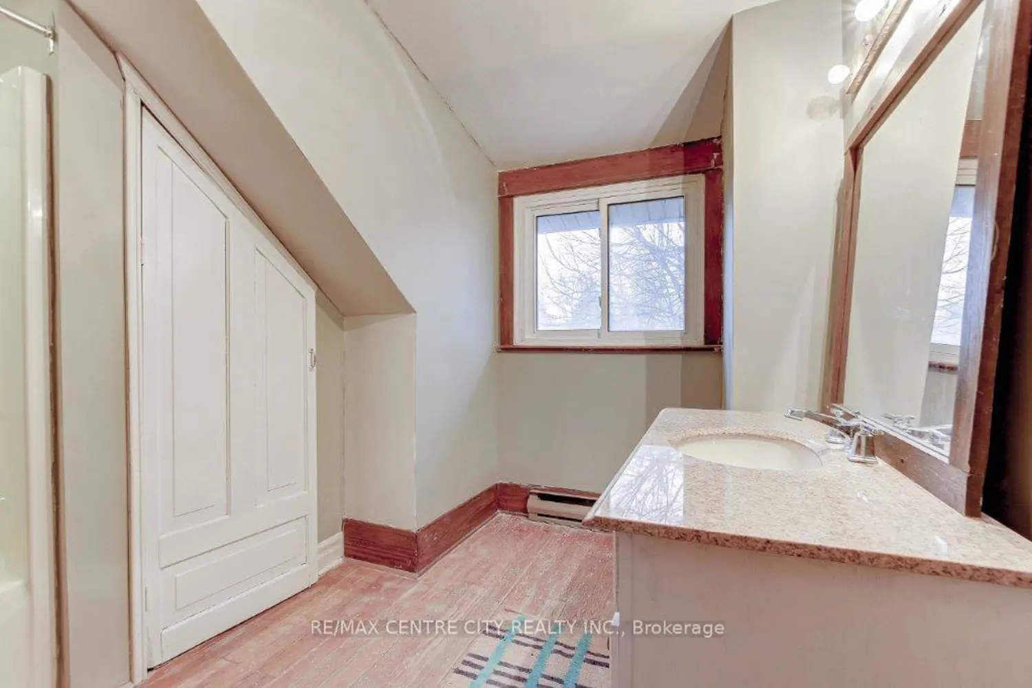 Additional image 4 of 781 Dufferin Avenue