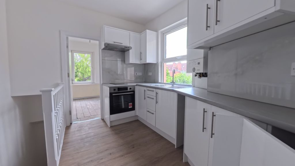 Additional image 4 of 2 bed flat to rentCharlton Road, Weston-Super-Mare BS23