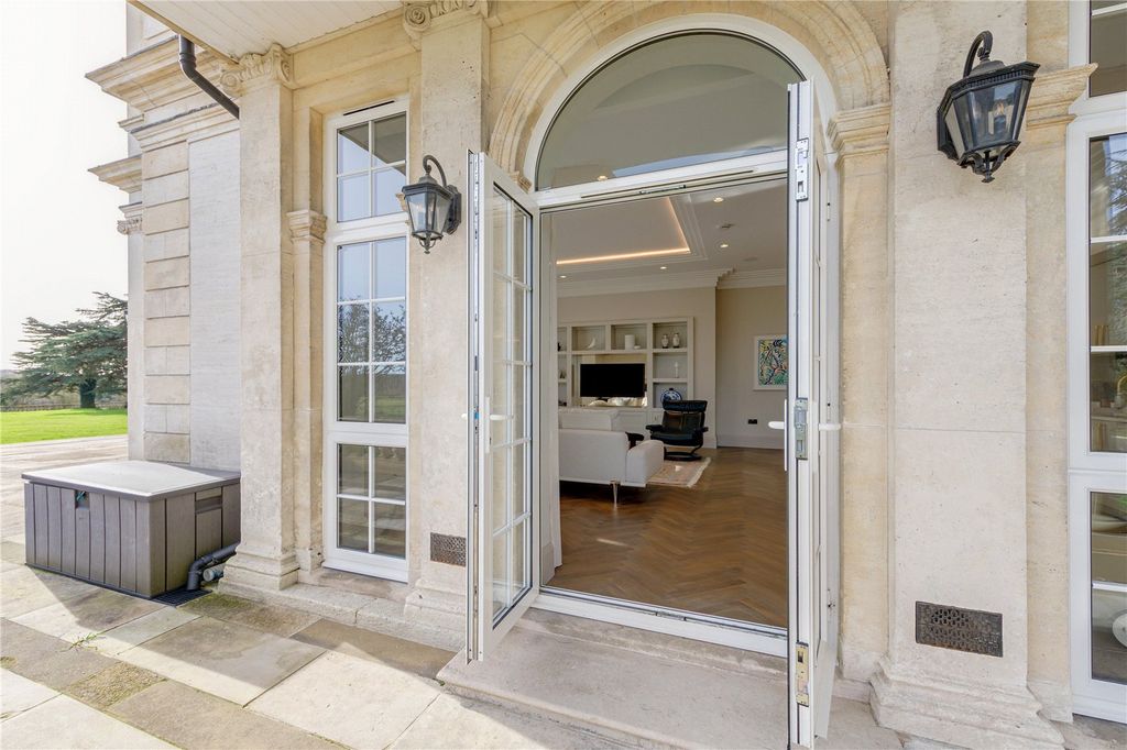 Additional image 24 of 2 bed flat for saleHanstead House, Bricket Wood, St Albans AL2