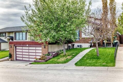 Additional image 8 of 43 Beaconsfield Way NW, Calgary, AB, T3K 1W9
