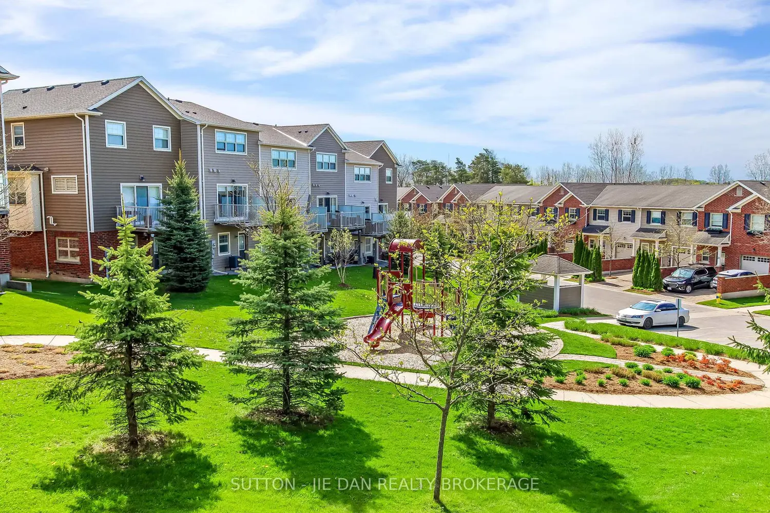 Additional image 12 of 1850 Beaverbrook Avenue 9