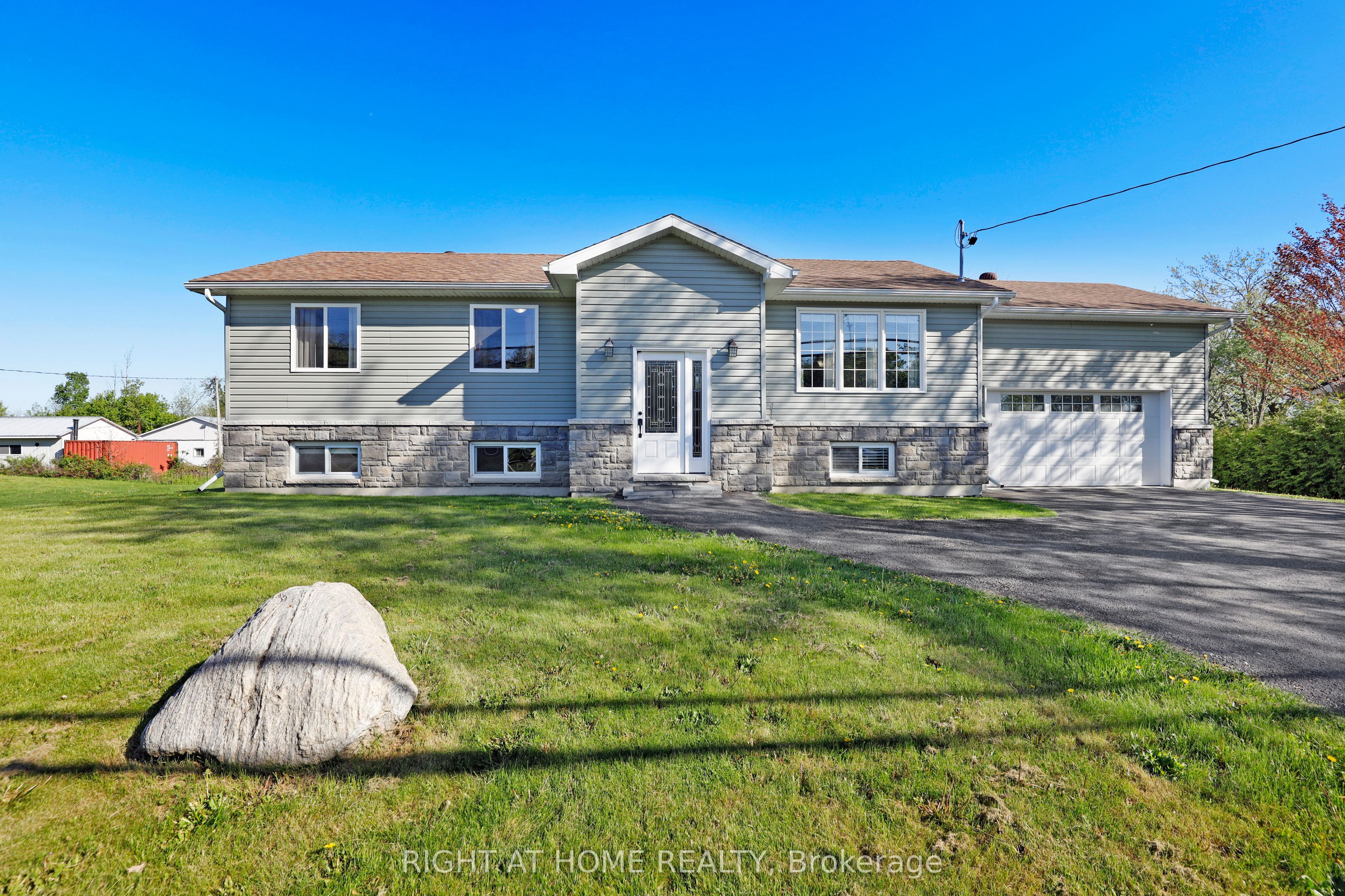 8344 Victoria Street, Ottawa, ON, K0A 2P0