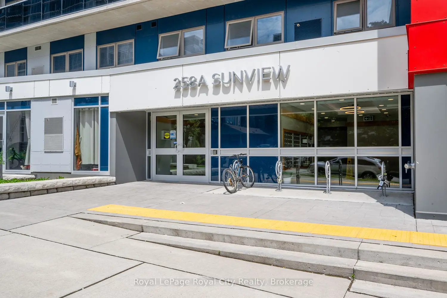 258A Sunview Street 186 photo 2
