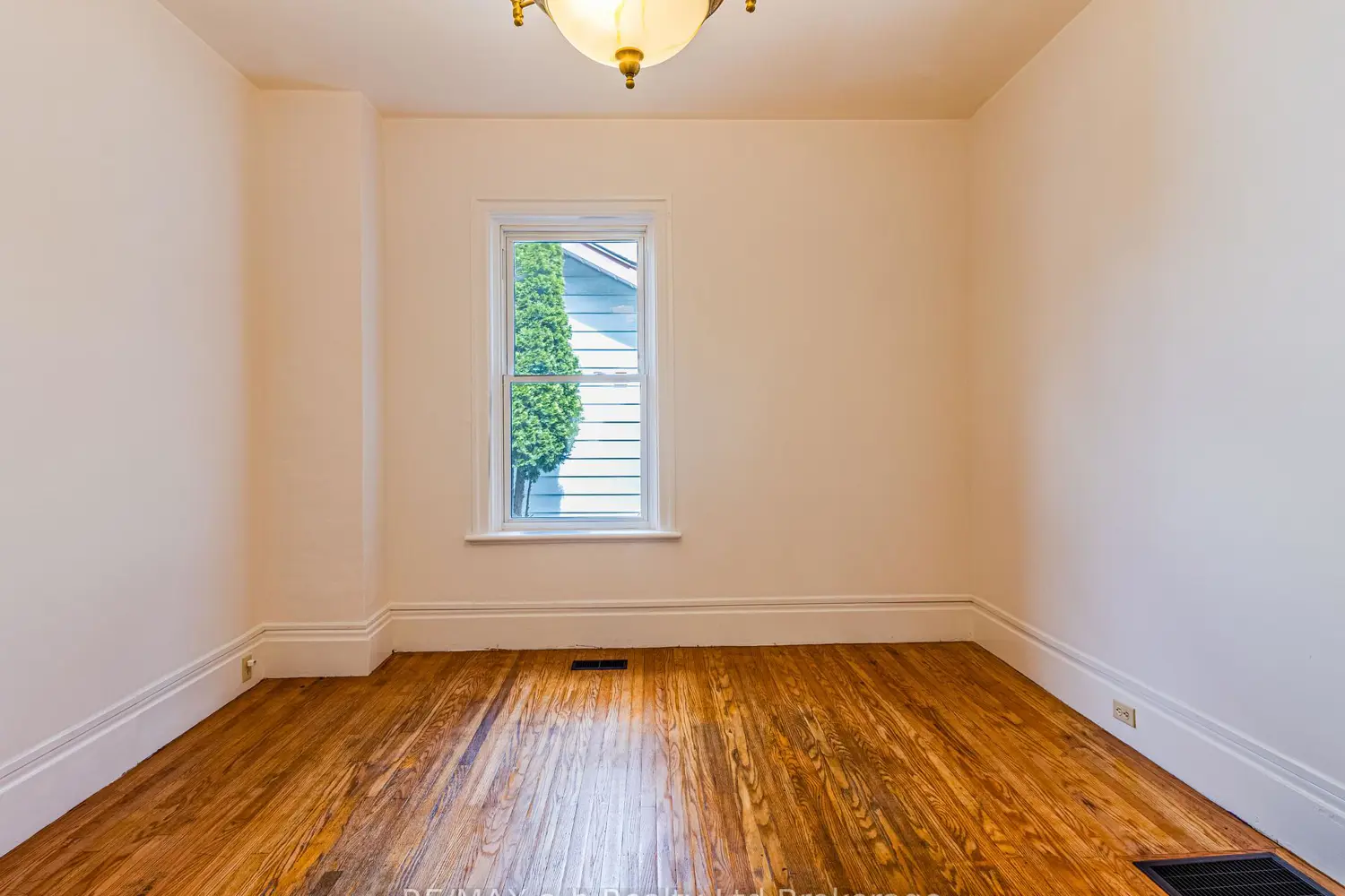 Additional image 8 of 544 Grace Street