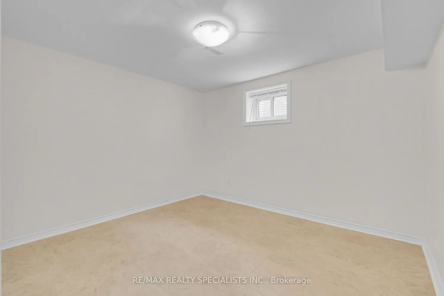 Additional image 18 of 118 Bonham Boulevard