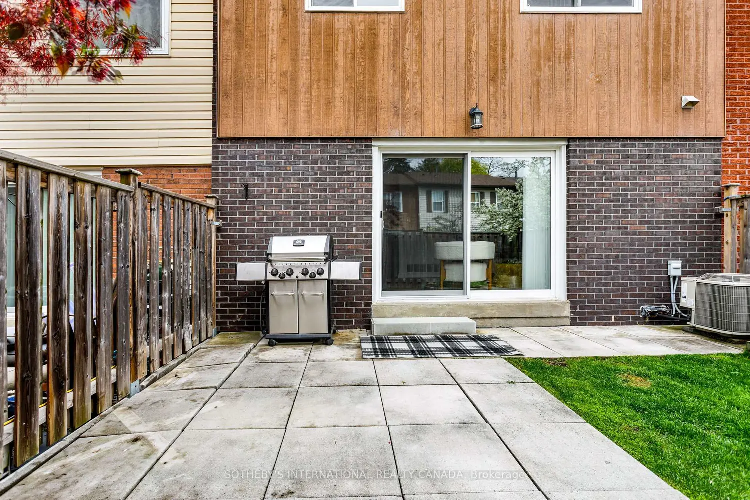 Additional image 8 of 2825 Gananoque Drive 62