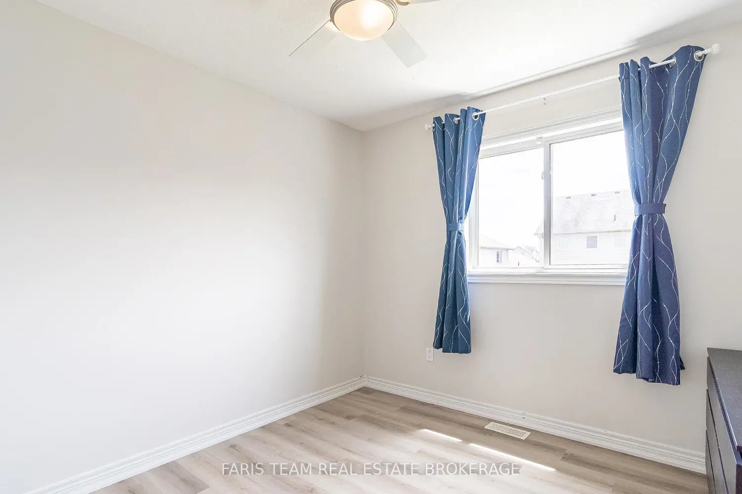Additional image 11 of 104 Banting Crescent