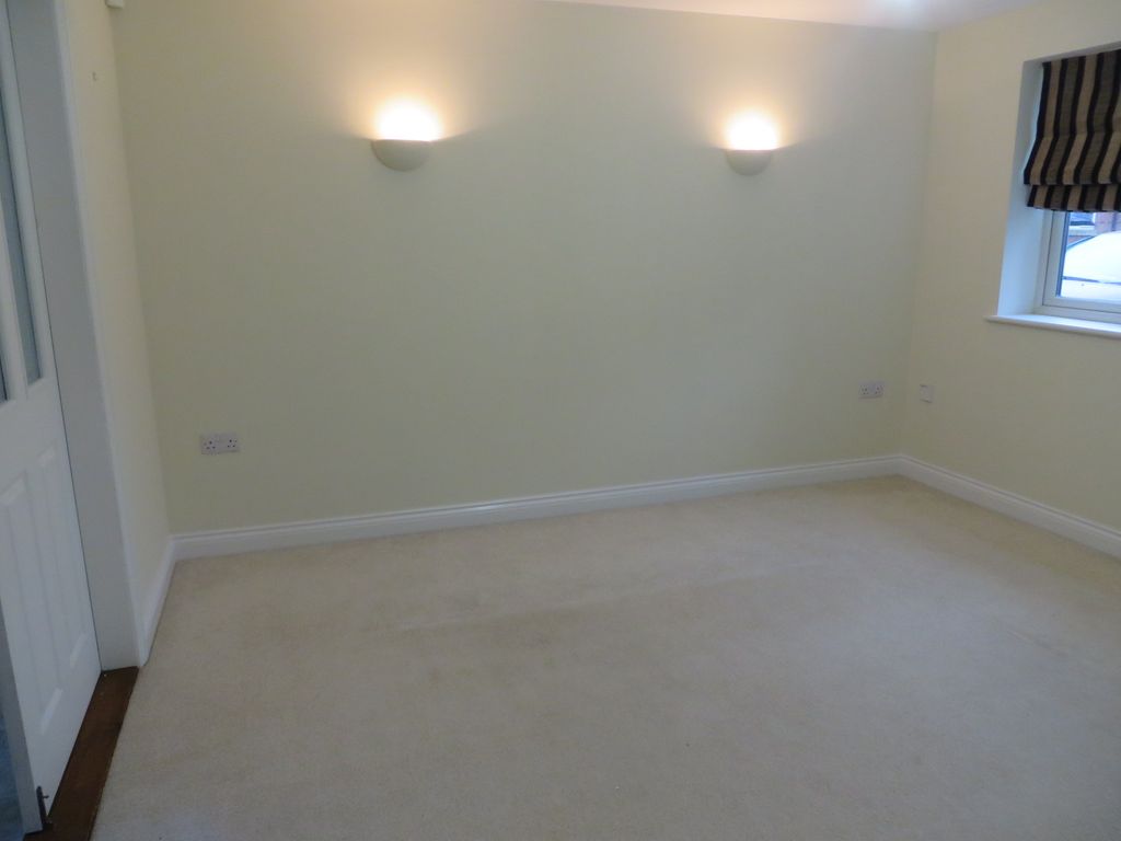 Additional image 6 of 3 bed semi-detached house to rentCollege Lawns, Broughton DN20