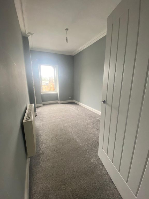 Additional image 3 of 2 bed flat to rentGeorge Square, Central, Greenock PA15