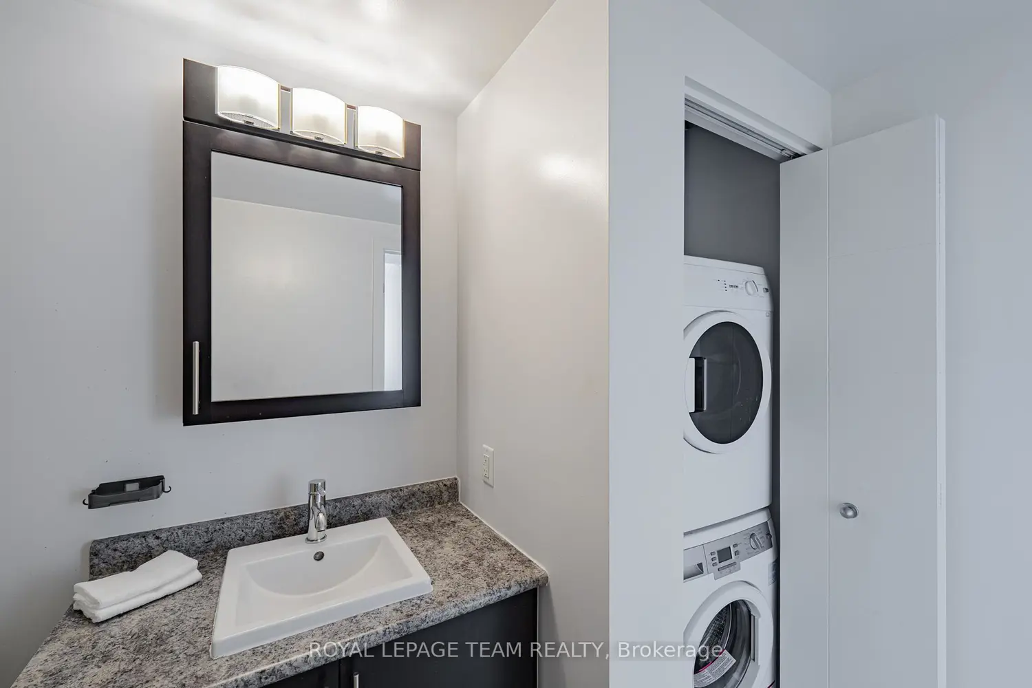 Additional image 12 of 40 Nepean Street 1306
