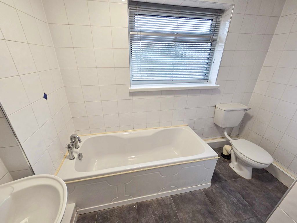 Additional image 6 of 3 bed terraced house to rentBroomfield Street, Caerphilly CF83