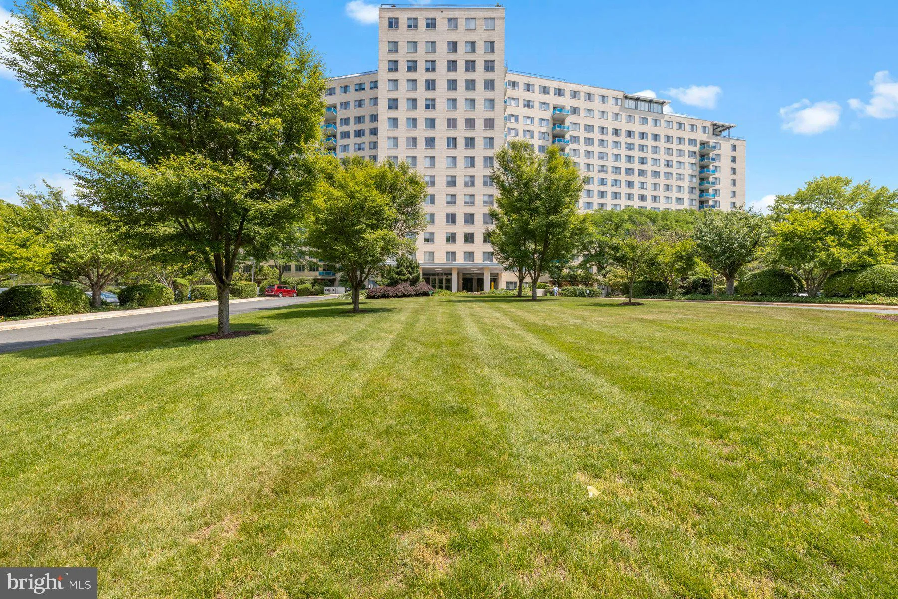 Additional image 35 of 10401 Grosvenor Place Unit 1327, Rockville, MD 20852
