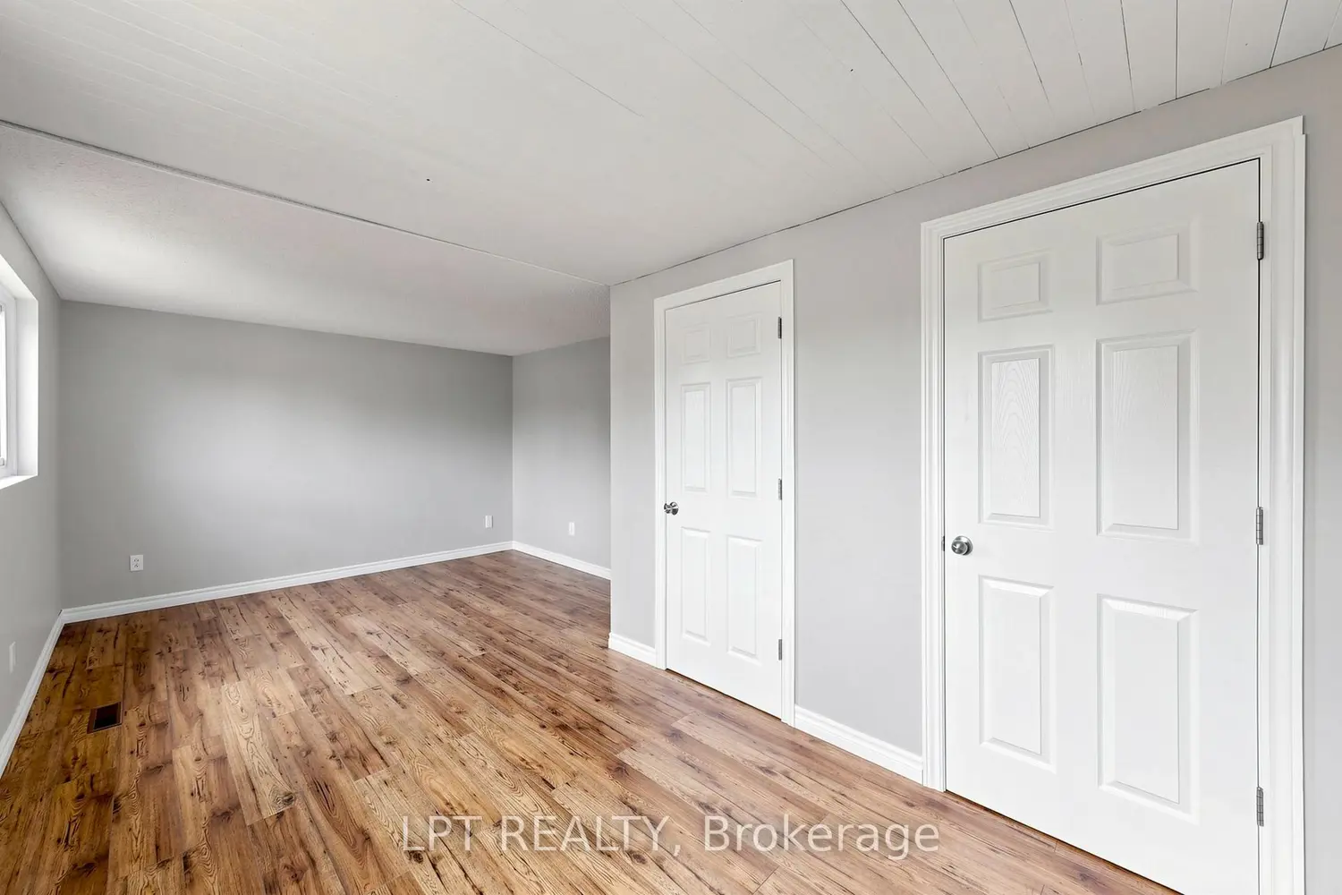 Additional image 12 of 1055 Central Pk Boulevard 32