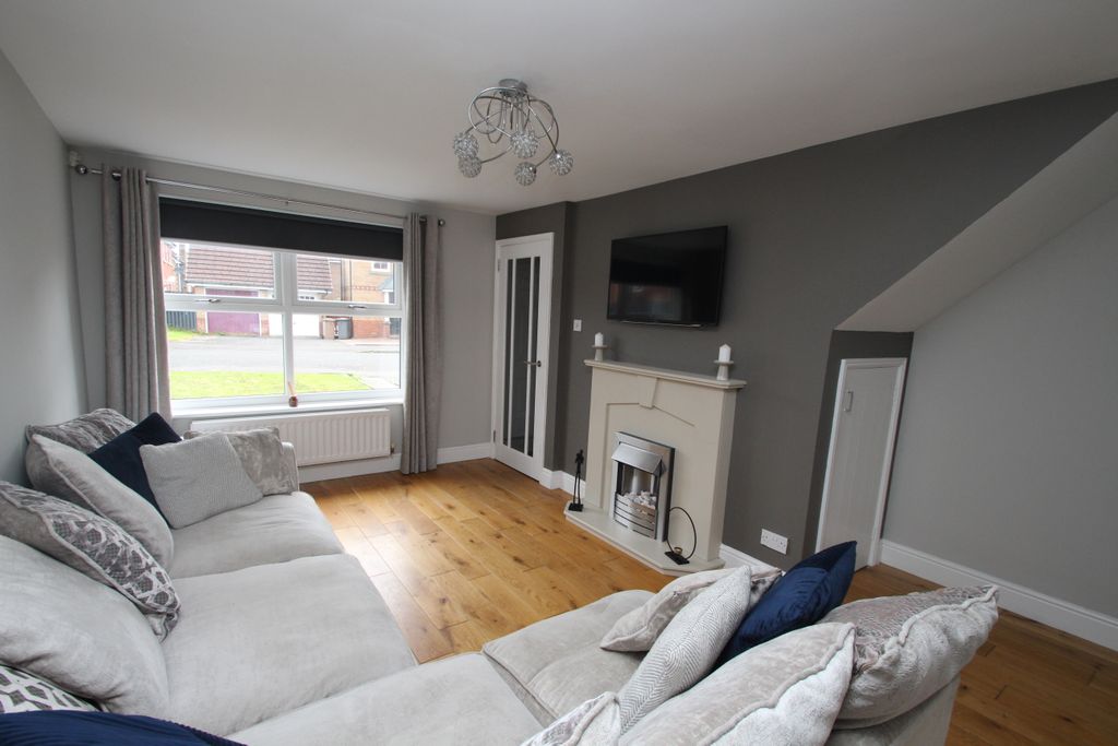 Additional image 4 of 4 bed semi-detached house to rentDonaldswood Park, Paisley PA2