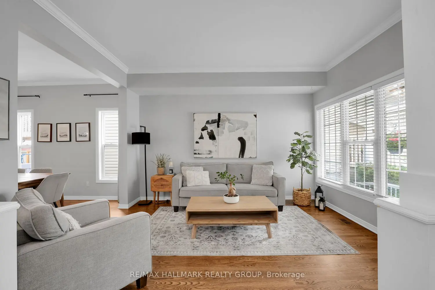 1667 Frenette Street photo 2