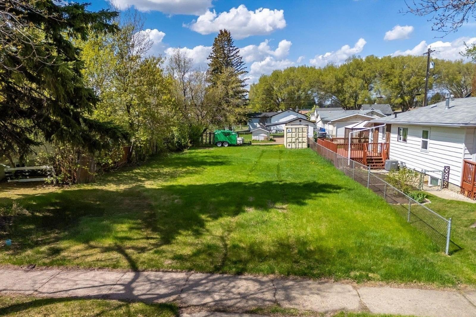 Additional image 8 of 12122 45 Street NW, Edmonton, AB, T5W2V1