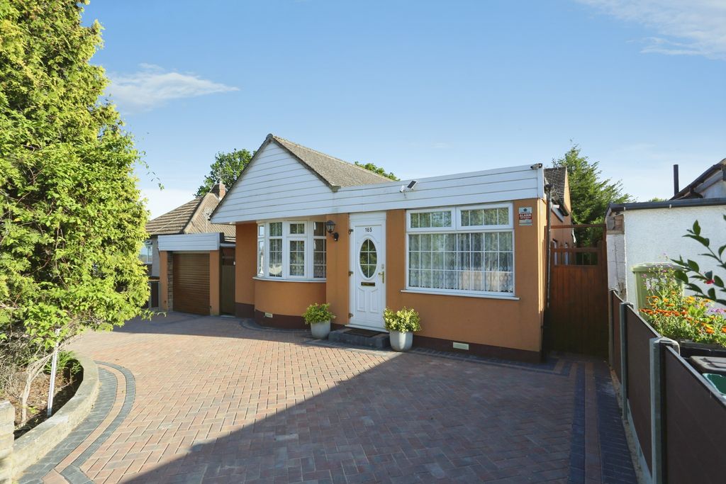 3 bed bungalow for salePoverest Road, Orpington BR5