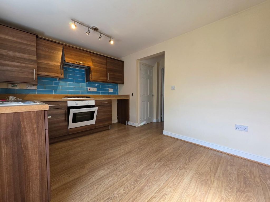 Additional image 3 of 2 bed end terrace house to rentHeron Gate, Scunthorpe DN16
