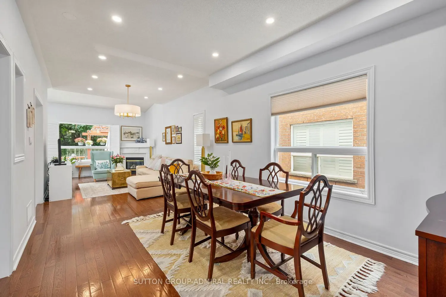 Additional image 3 of 39 English Oak Drive