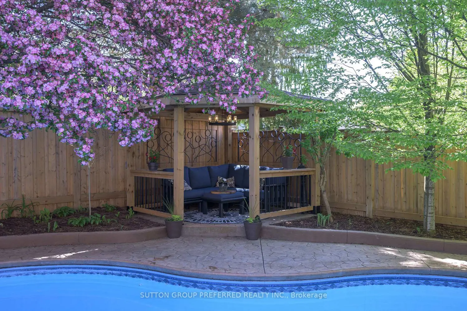 Additional image 18 of 372 Grangeover Avenue