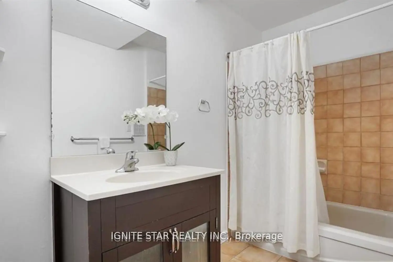 Additional image 6 of 1136 Bronte Road