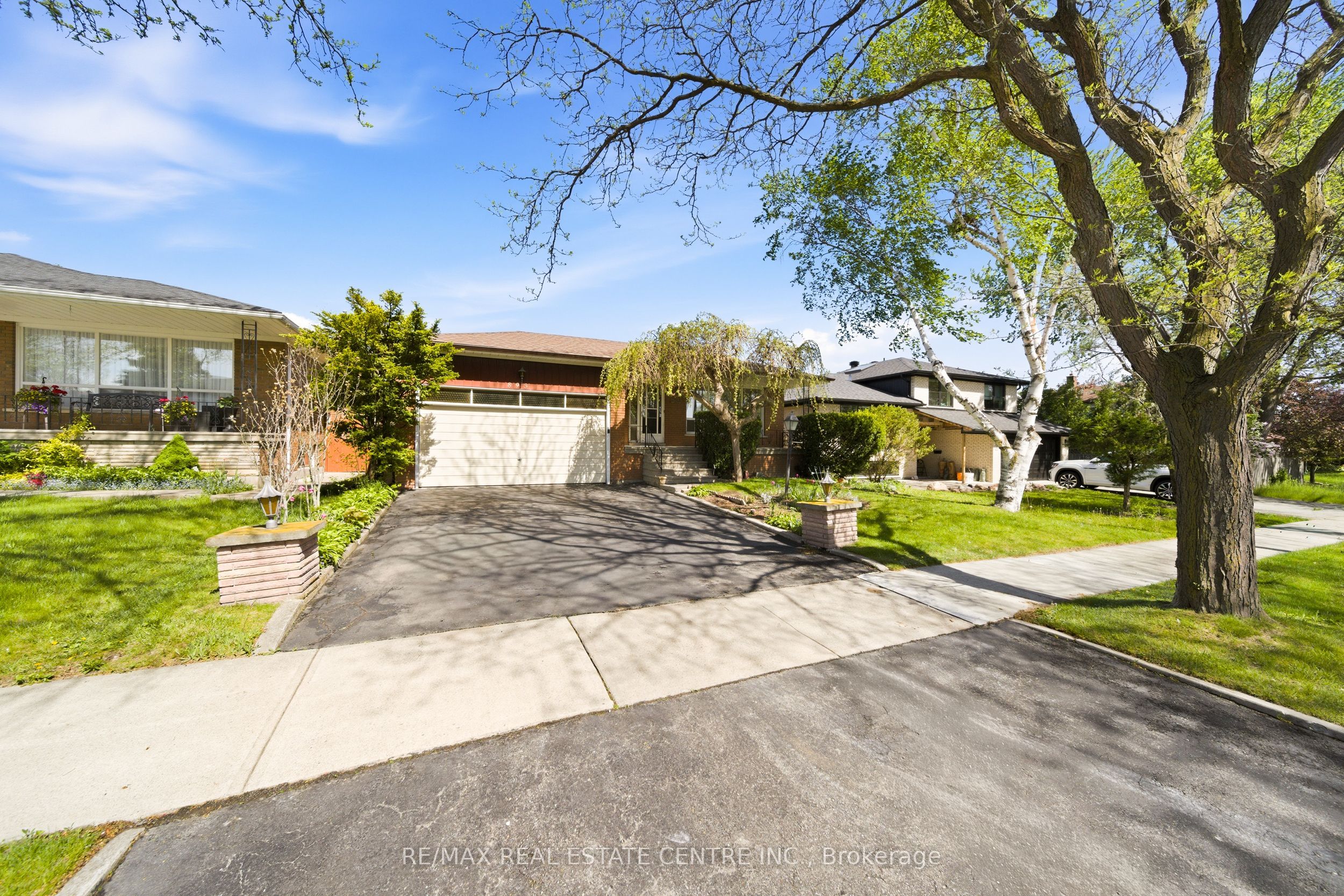 Additional image 4 of 893 Hollowtree Crescent, Mississauga, ON, L4Y 2V3