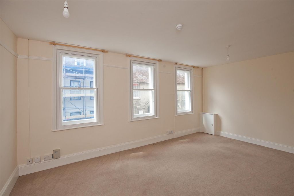 Additional image 4 of 3 bed flat to rentCrane Street, Salisbury SP1