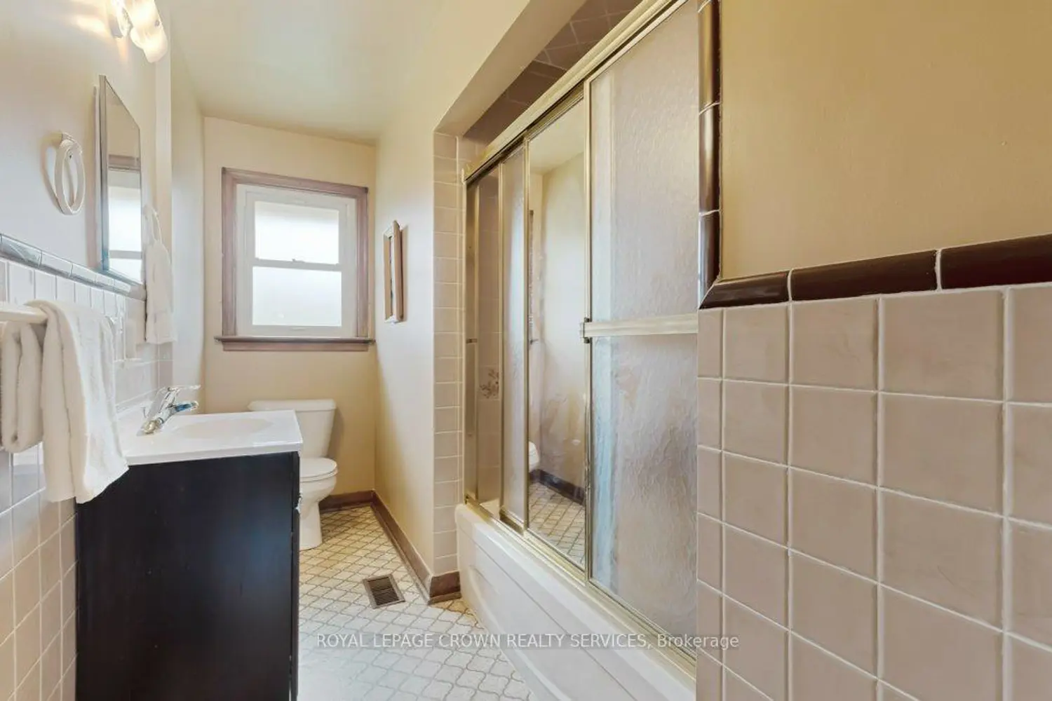 Additional image 9 of 171 Clark Avenue