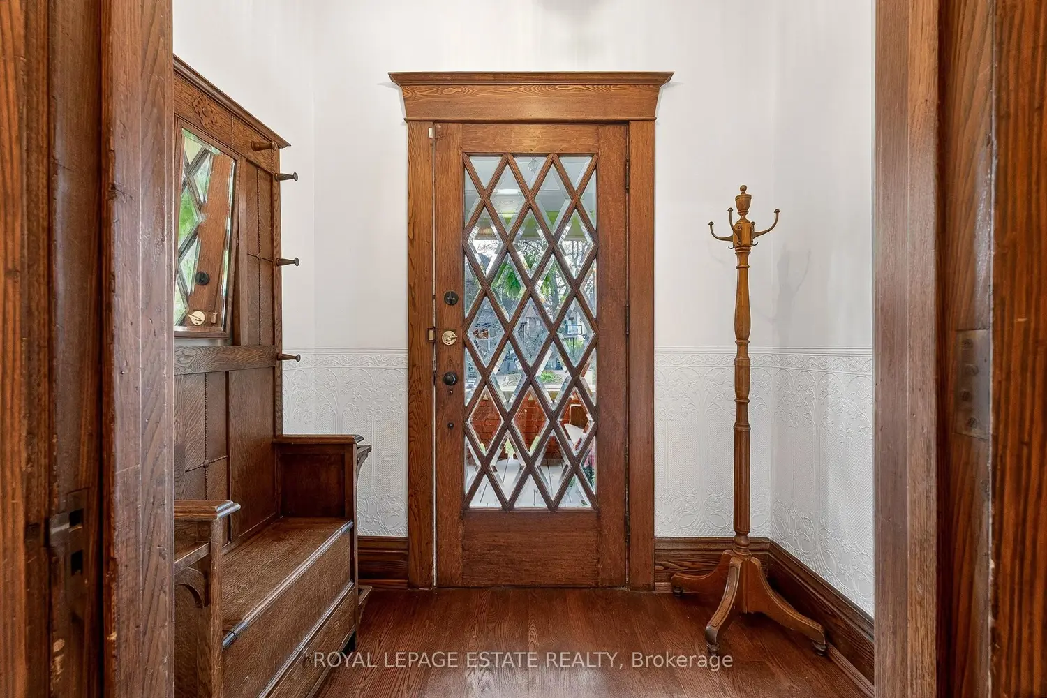 289 Beech Avenue photo 4