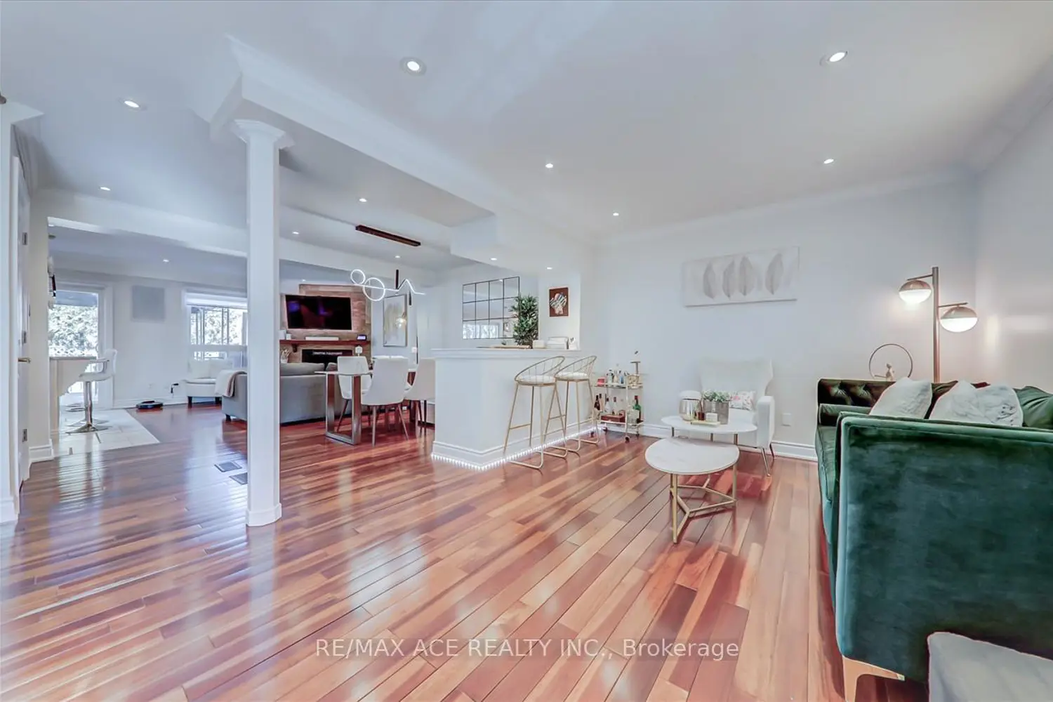Additional image 4 of 3239 Valcourt Crescent