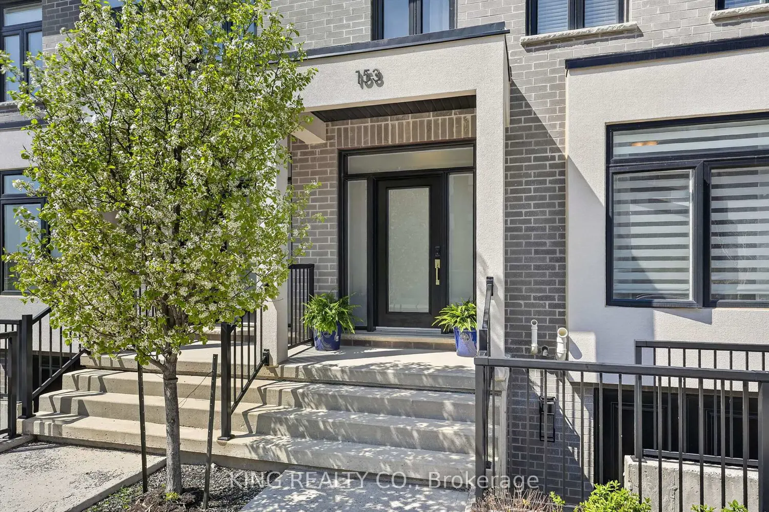 Additional image 2 of 153 Summersides Boulevard 5