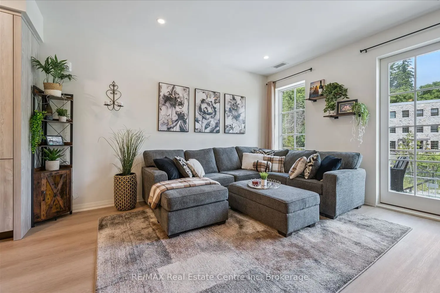 Additional image 9 of 6523 Wellington Road 7 29