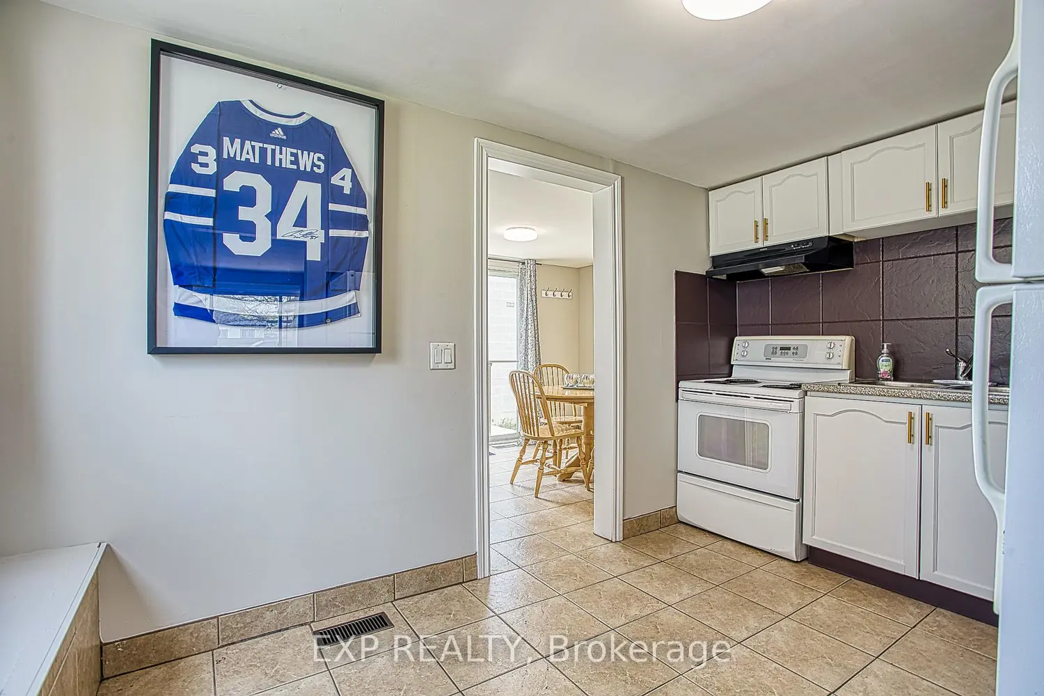 Additional image 7 of 727 Barton Street