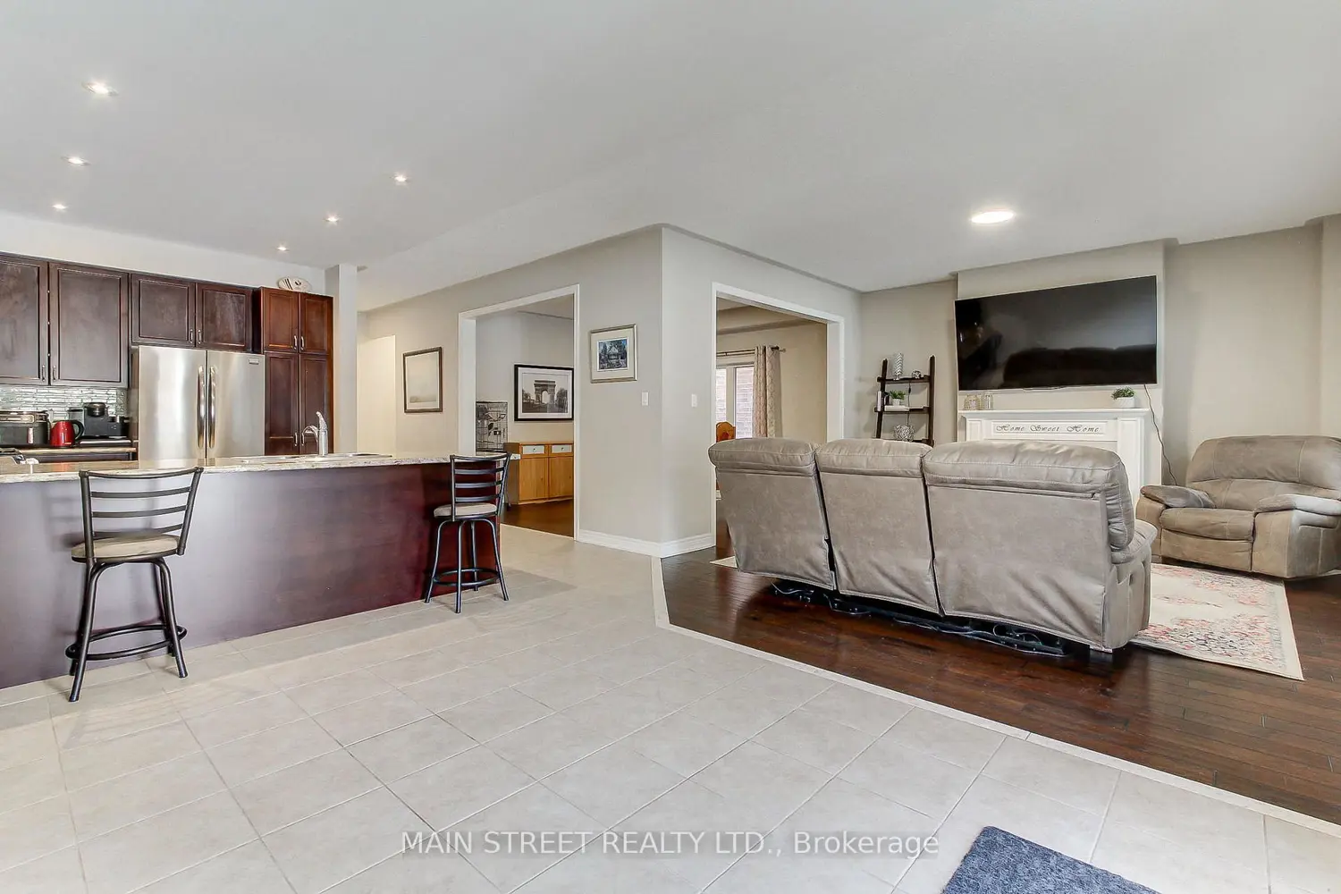 42 Prosser Crescent photo 4