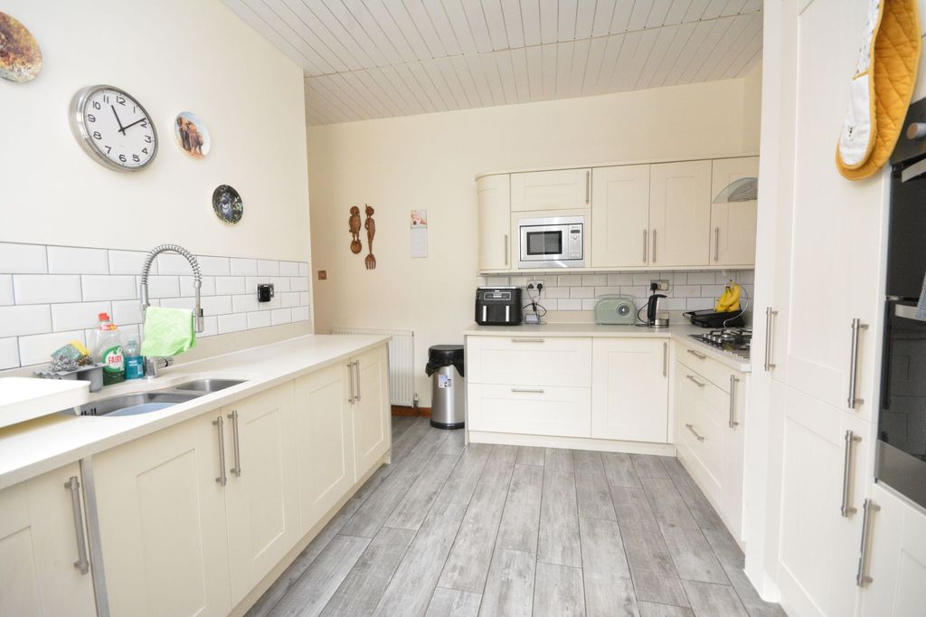 Additional image 3 of 3 bed flat for saleGarden Terrace, Falkirk FK1