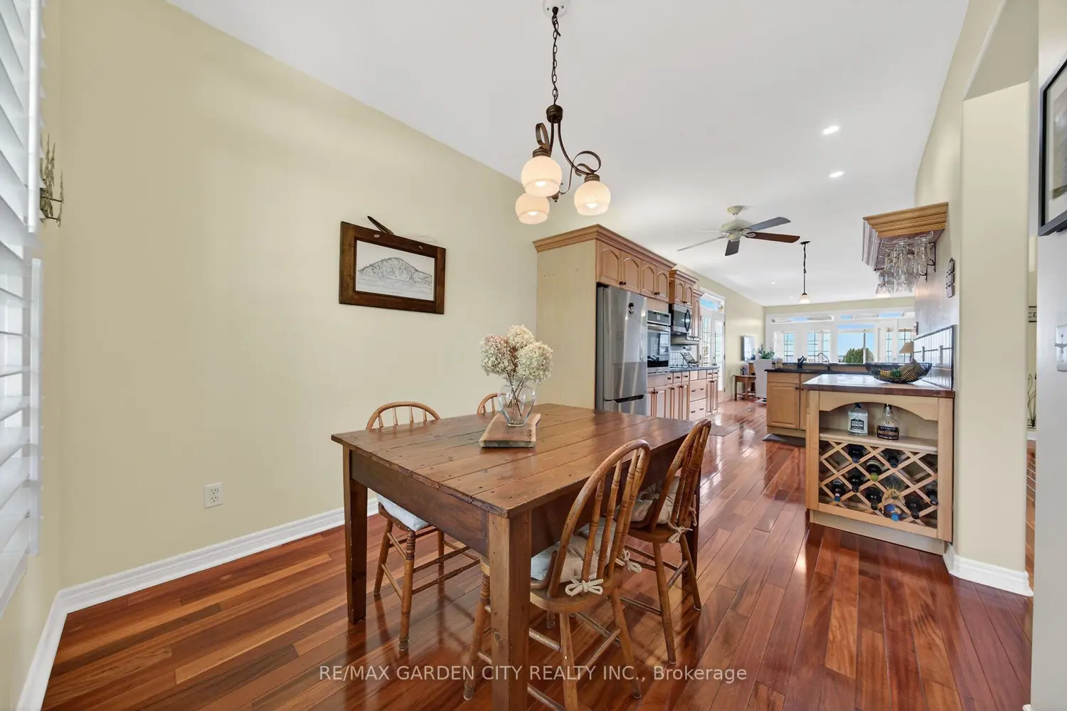 Additional image 4 of 3328 Dustan Street