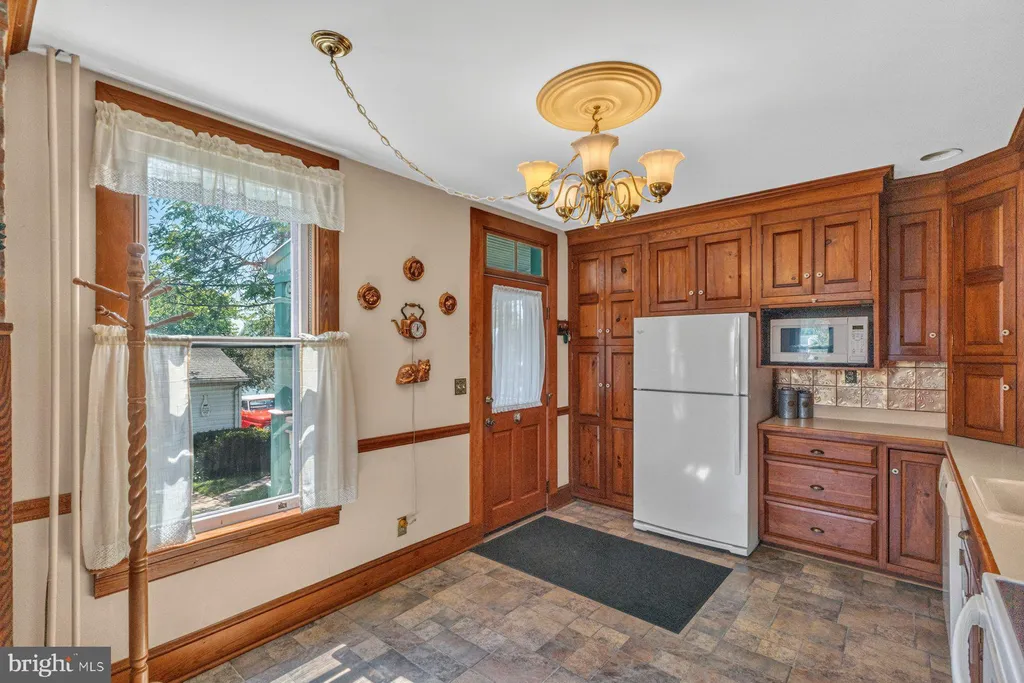 Additional image 5 of 307 Church Street, New Windsor, MD 21776