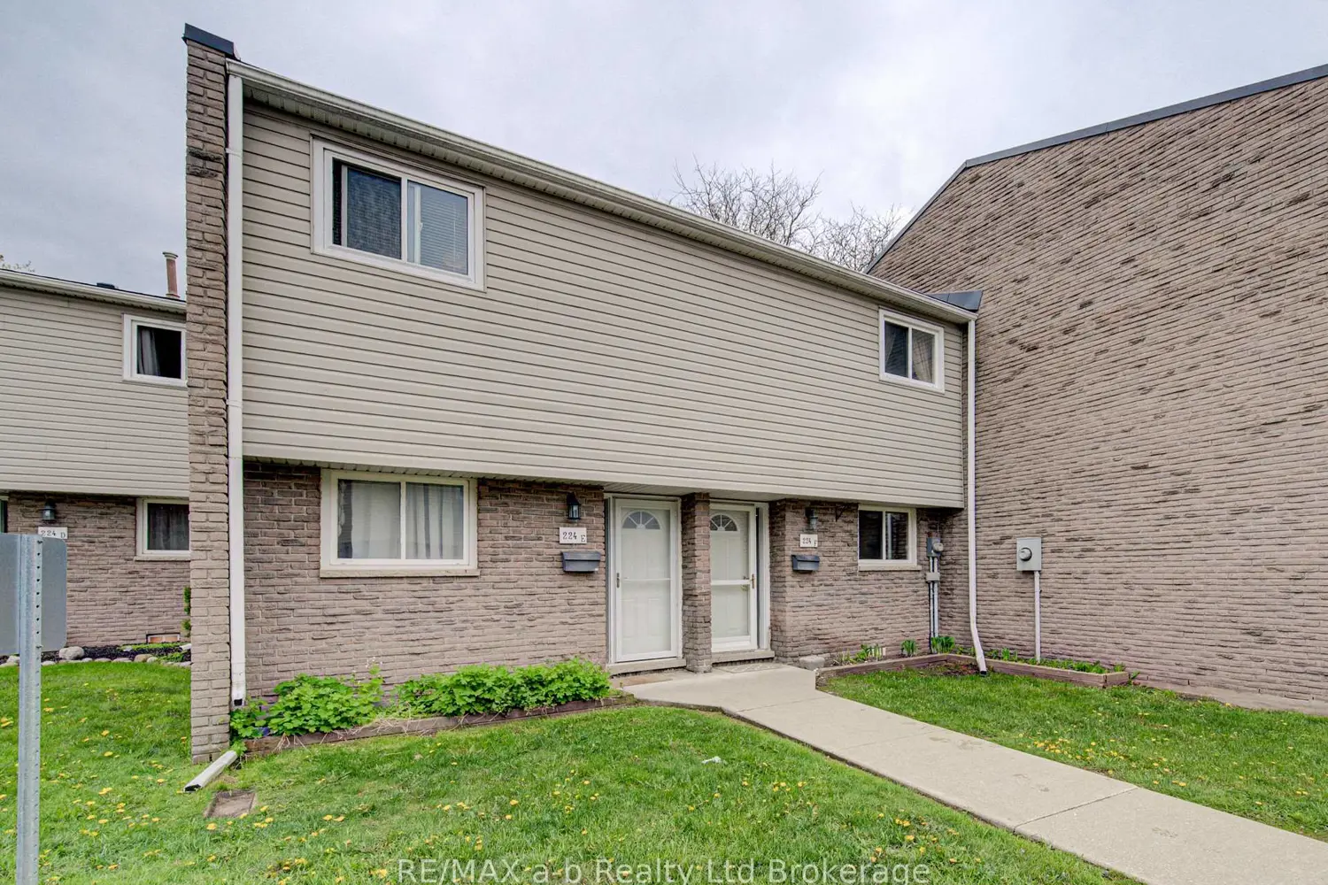 224F Harvard Place 18