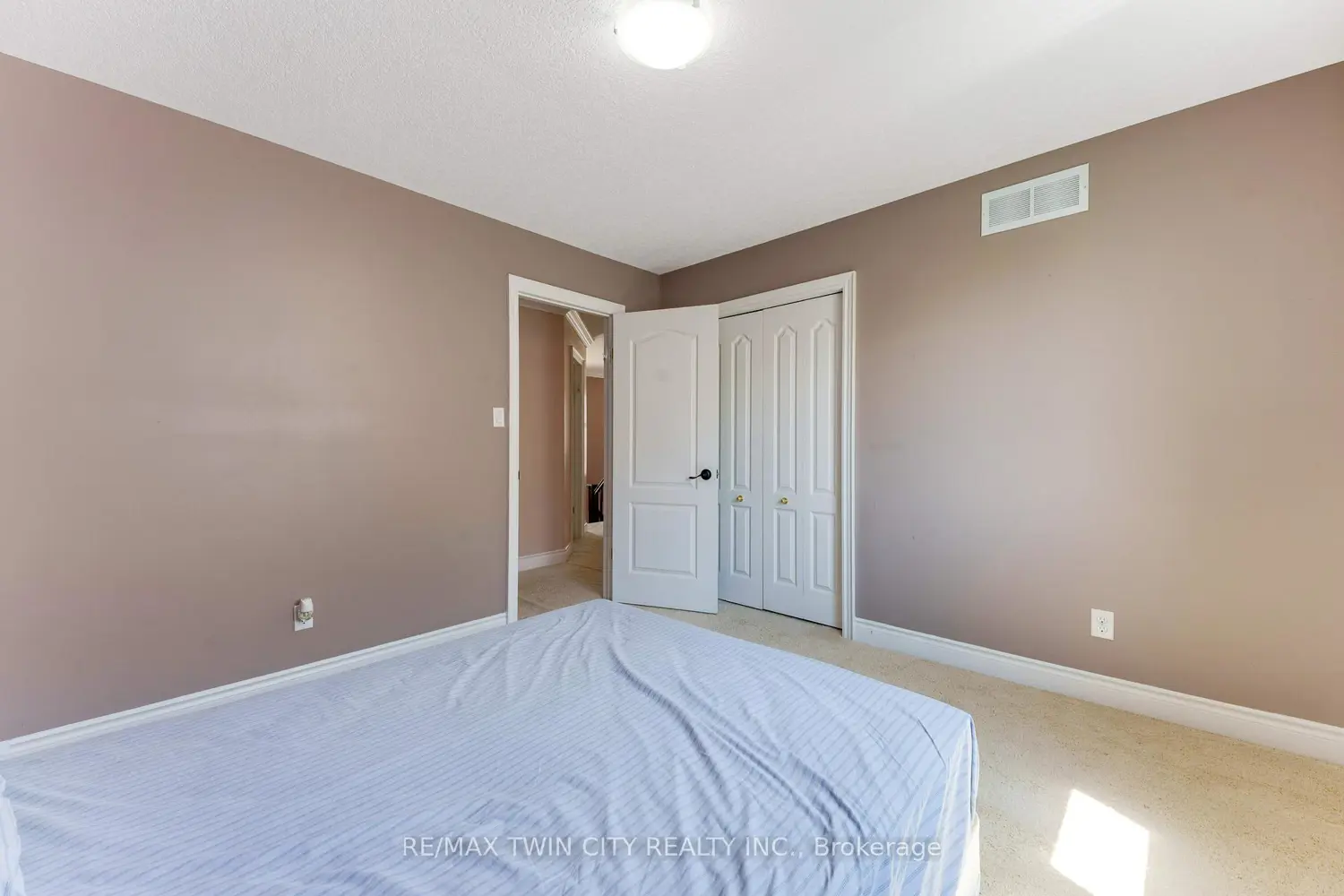 Additional image 9 of 437 Beaumont Crescent
